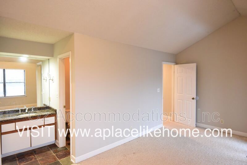 Available Now!! 8741 W 106th Ter, Overland Park, KS 66212 property image