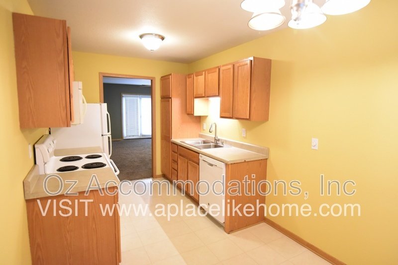 AVAILABLE NOW! 8626 N. Cleveland Ln. Kansas City 45156 property image