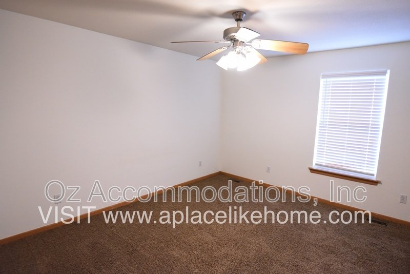 AVAILABLE NOW! 8626 N. Cleveland Ln. Kansas City 45156 property image