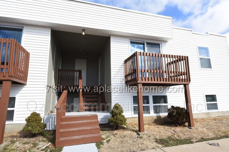 8201 Spring Valley Road 13C, Belton, MO 64012 RENT INCLUDES WATER AND HOT WATER property image