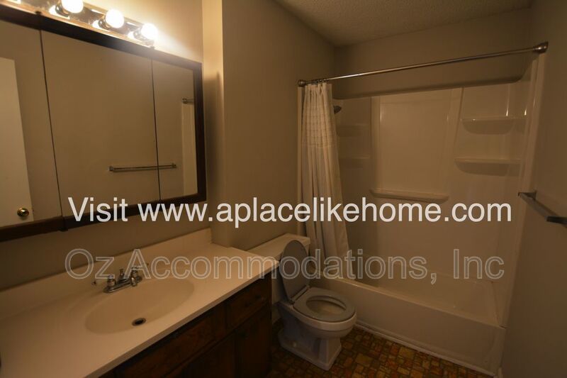 8201 Spring Valley Road 13C, Belton, MO 64012 RENT INCLUDES WATER AND HOT WATER property image