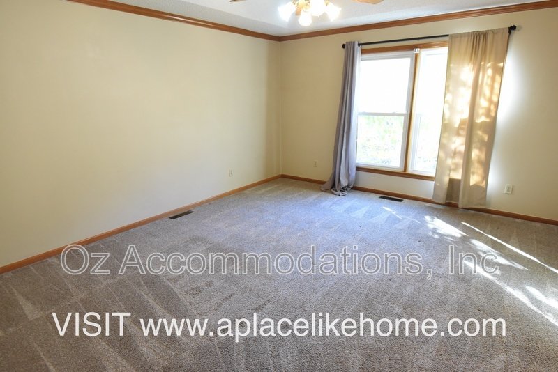 15813 W 125 Ter property image
