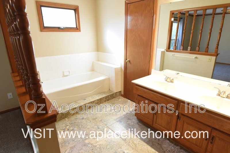 15813 W 125 Ter property image