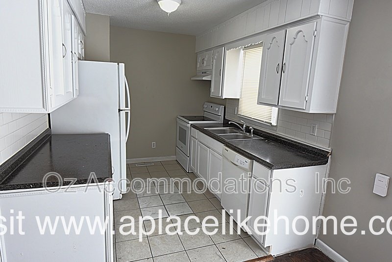 4934 Appleton Ave, Kansas City, MO 64133 property image