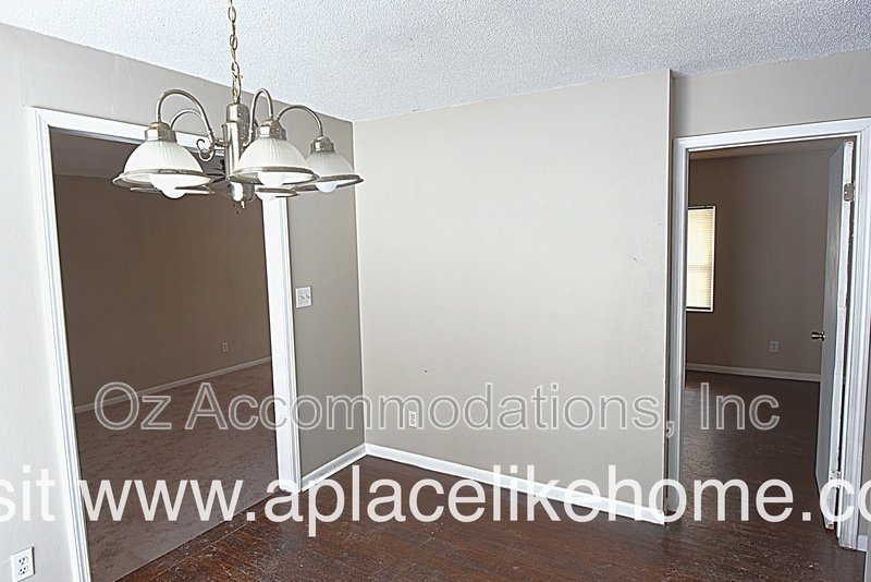 4934 Appleton Ave, Kansas City, MO 64133 property image
