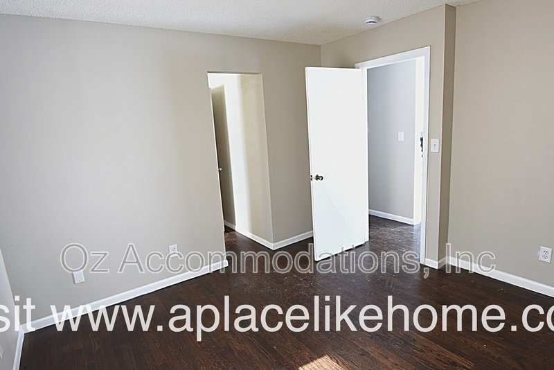 4934 Appleton Ave, Kansas City, MO 64133 property image
