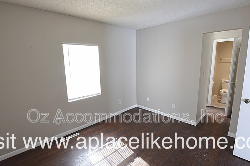 4934 Appleton Ave, Kansas City, MO 64133 property image
