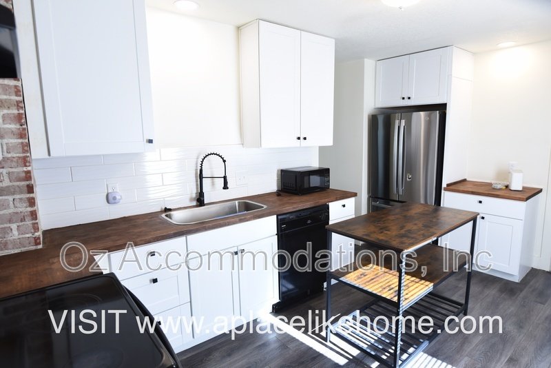 1529 S Harvard Ave property image