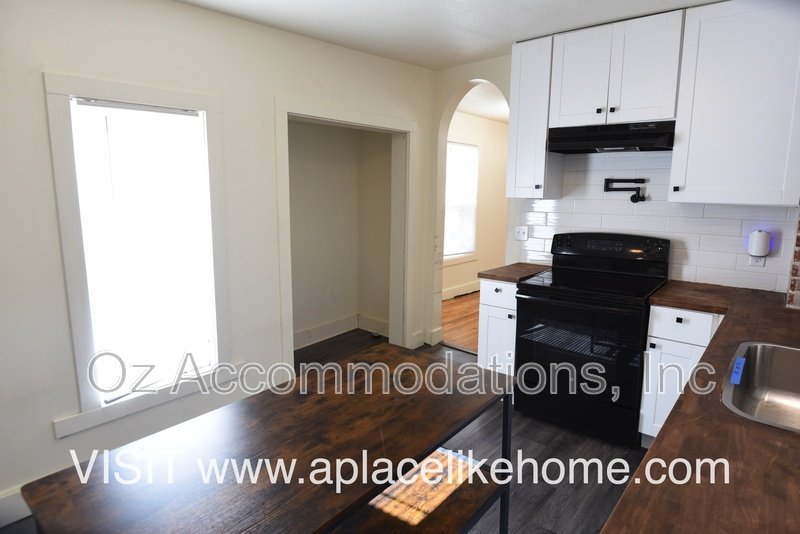 1529 S Harvard Ave property image