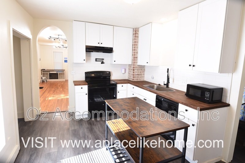 1529 S Harvard Ave property image