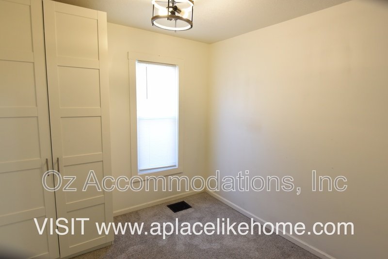 1529 S Harvard Ave property image