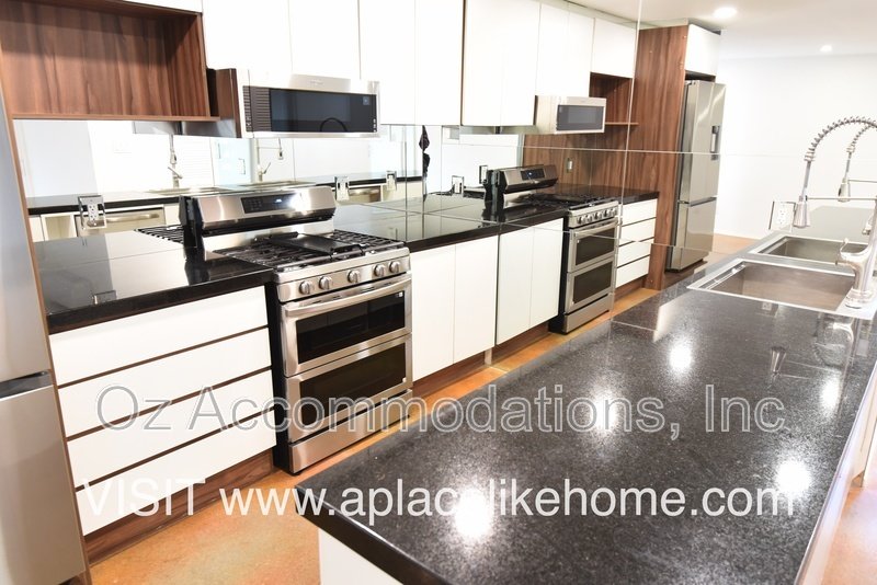 4011 S Minnie St property image