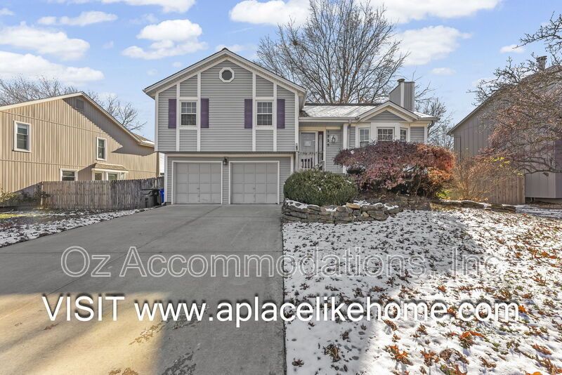 🏡 Coming Soon! Cozy Split-Level 3 Bed / 2.5 Bath Home in Prime Olathe Location! property image