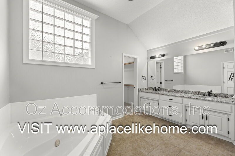 14305 Robinson St property image