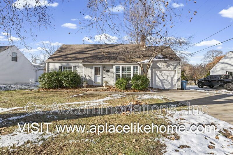 7404 Village Dr property image