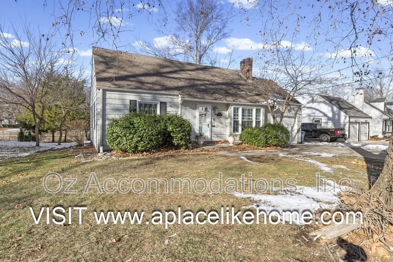 7404 Village Dr property image