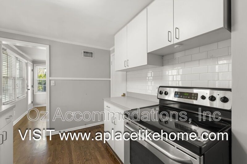 7404 Village Dr property image