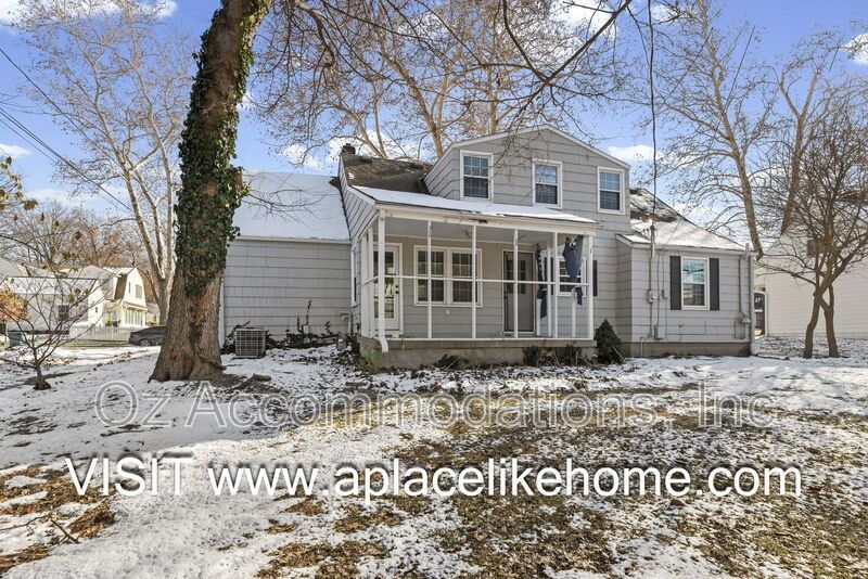 7404 Village Dr property image