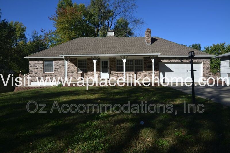 AVAILABLE NOW!! 7820 Arlington Ave, Raytown, MO 64138 property image