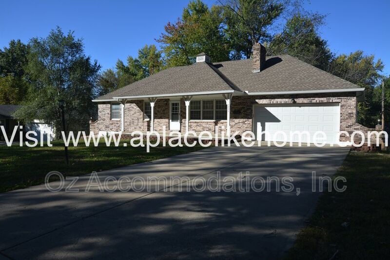 AVAILABLE NOW!! 7820 Arlington Ave, Raytown, MO 64138 property image