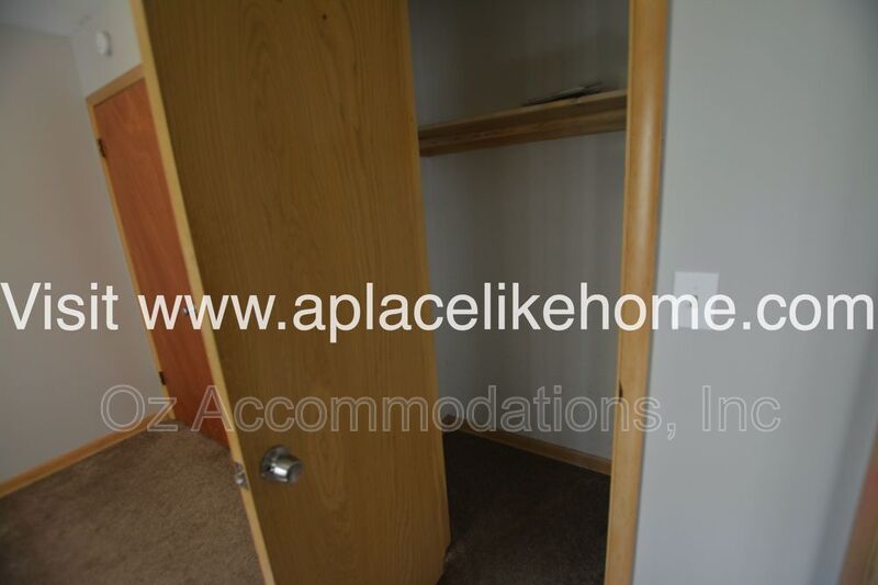 AVAILABLE NOW!! 7820 Arlington Ave, Raytown, MO 64138 property image