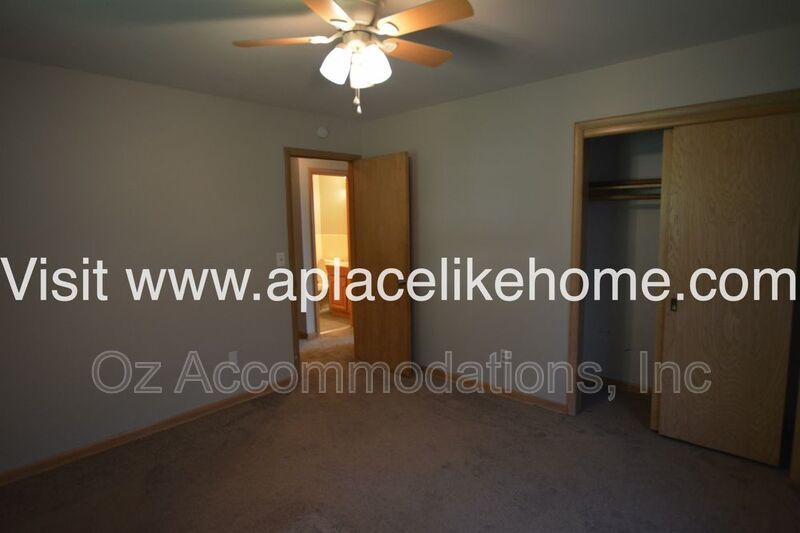 AVAILABLE NOW!! 7820 Arlington Ave, Raytown, MO 64138 property image