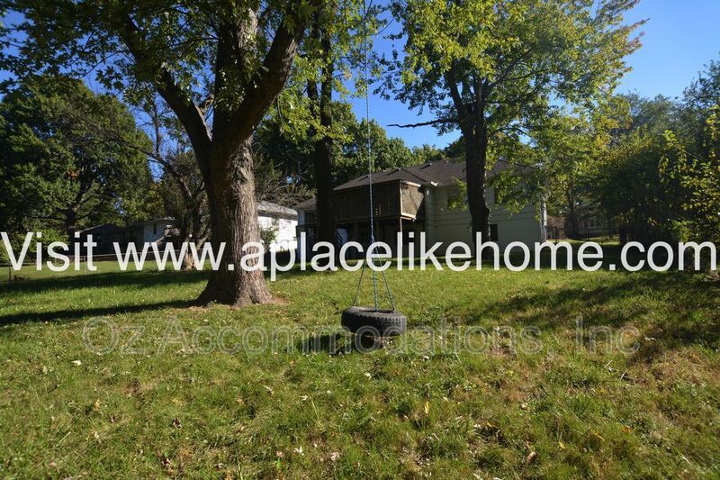 AVAILABLE NOW!! 7820 Arlington Ave, Raytown, MO 64138 property image
