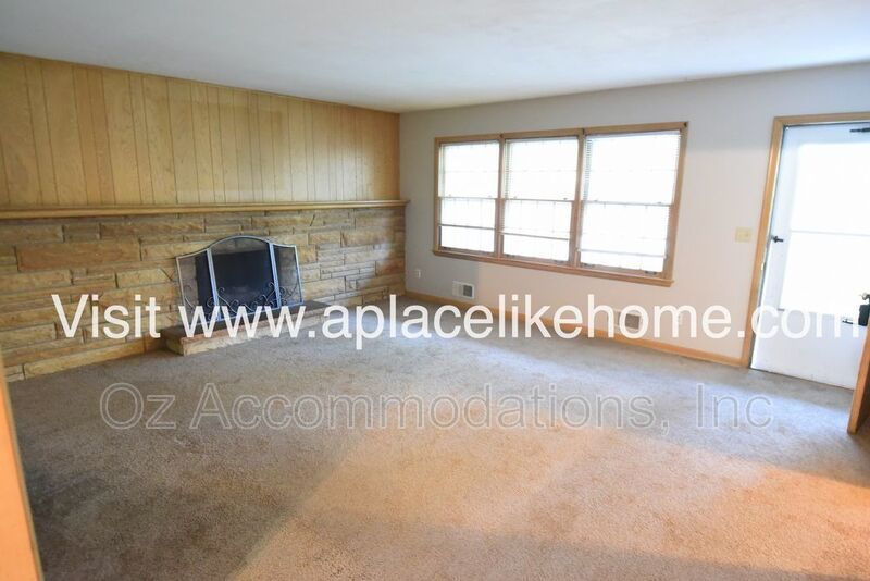 AVAILABLE NOW!! 7820 Arlington Ave, Raytown, MO 64138 property image