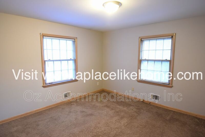 AVAILABLE NOW!! 7820 Arlington Ave, Raytown, MO 64138 property image