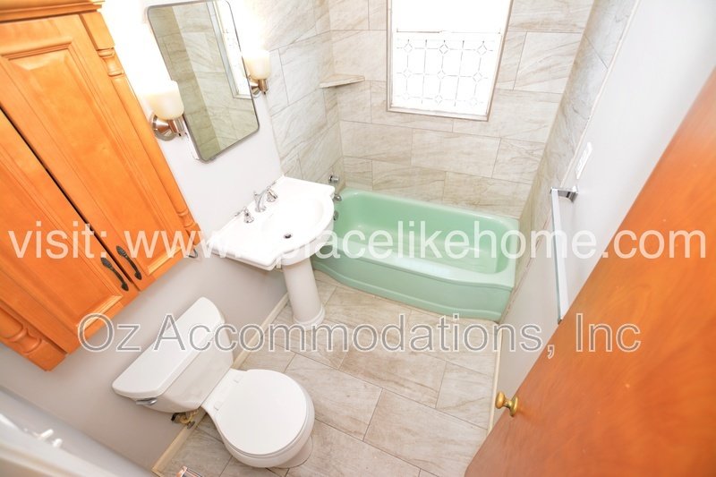 Cozy Gladstone Charmer With Spacious Yard property image