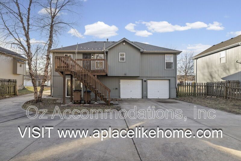 Available Now! | 313 S Darrowby Dr, Raymore, MO 64083 property image