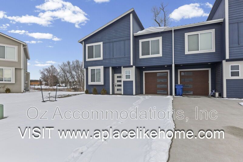 READY TO VIEW | 217 N McGee St, Tonganoxie, KS 66086 property image