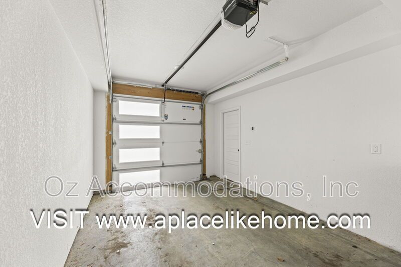 READY TO VIEW | 217 N McGee St, Tonganoxie, KS 66086 property image