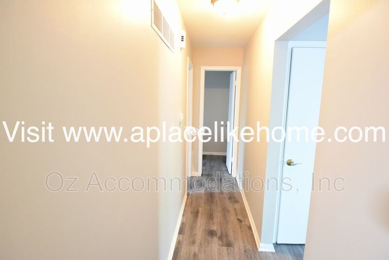 Charming 2BR Duplex with Garage & Bonus Room – Available Now in KCK property image