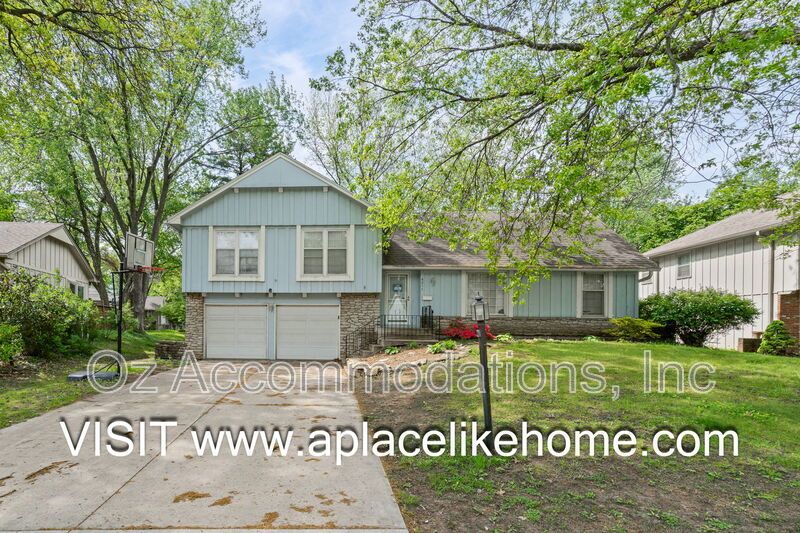 8211 W 97th St property image