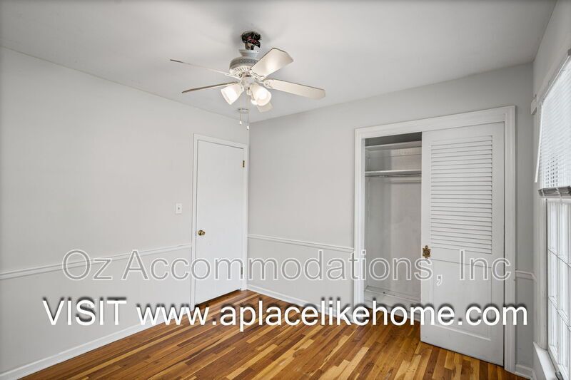 8211 W 97th St property image