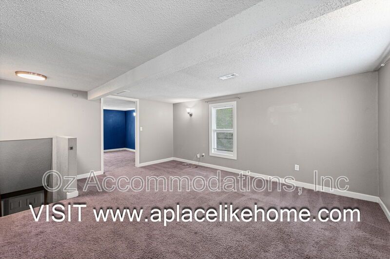 Available Now!! 14719 Bellaire Ave. Grandview, MO 64030 property image