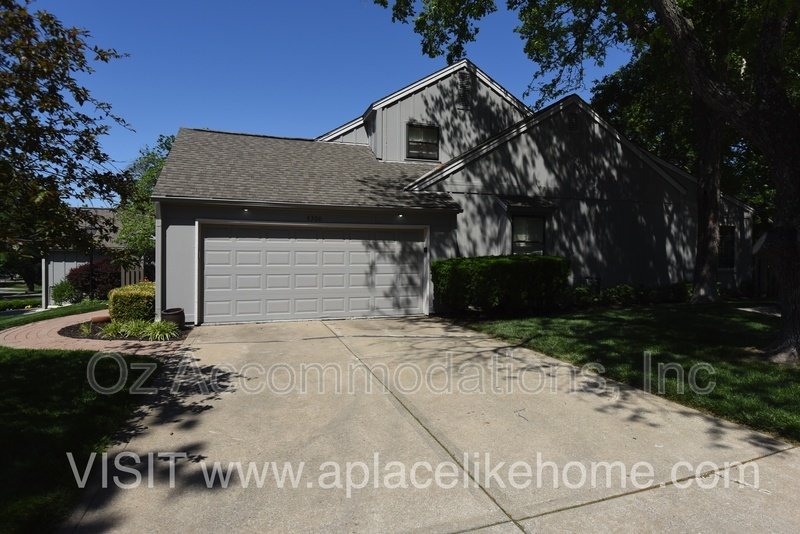 Beautifully Updated home in prestigious Huntington Farms property image