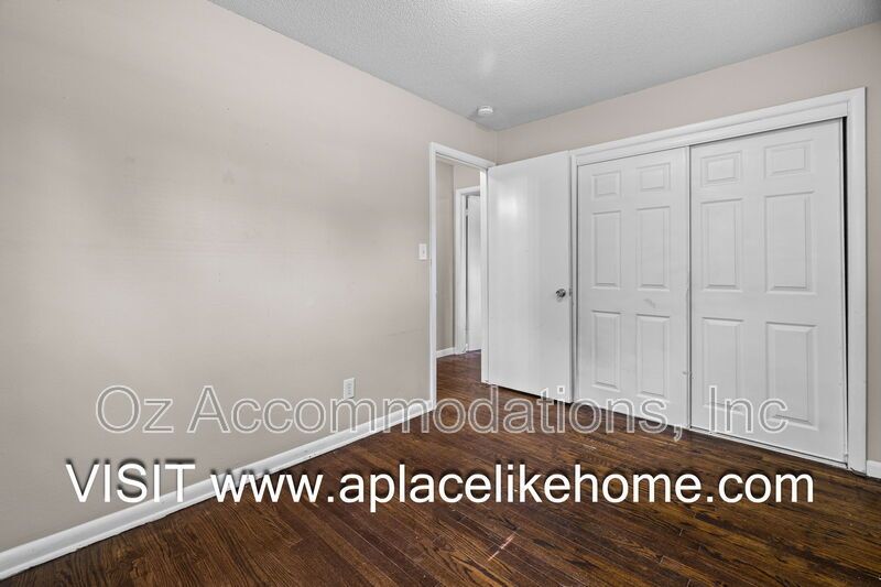 4934 Appleton Ave, Kansas City, MO 64133 property image