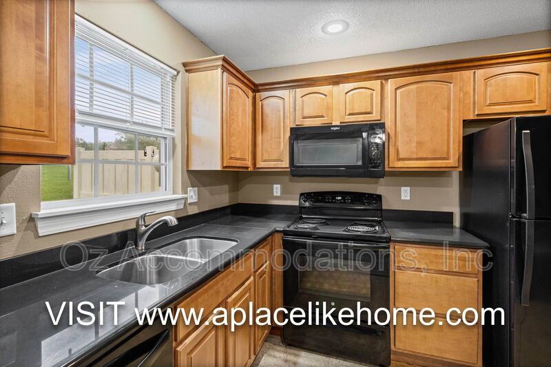 805 SW Imperial Ln property image