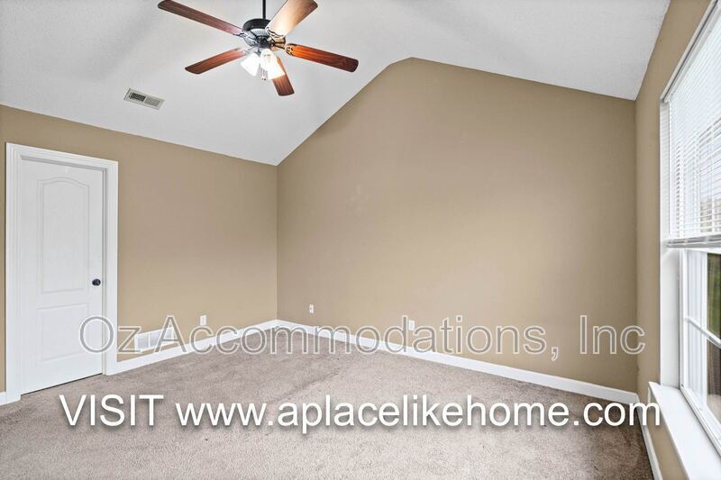 805 SW Imperial Ln property image