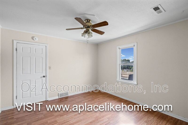 563 S Ash Ave Apt 3 property image