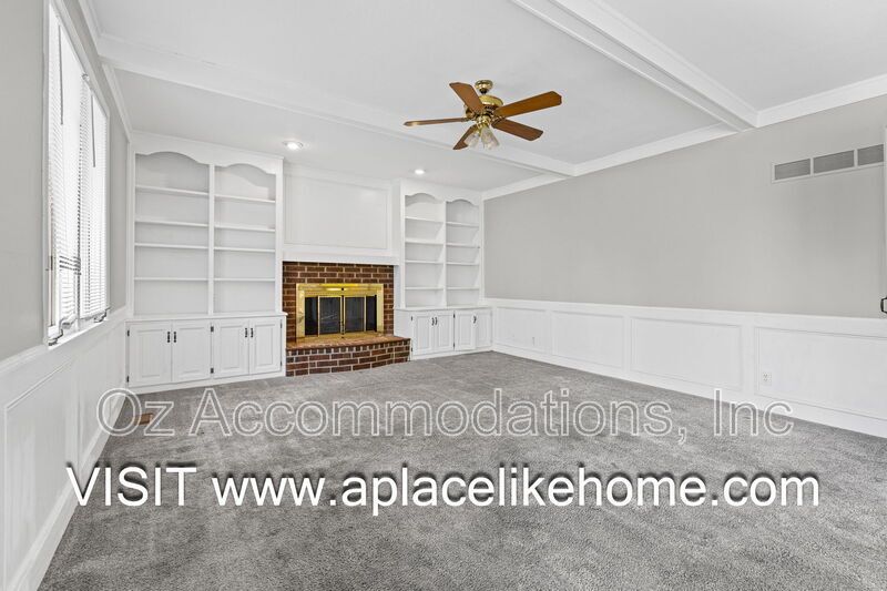 AVAILABLE NOW!! 11626 Woordward St. Overland Park, KS 66210 property image