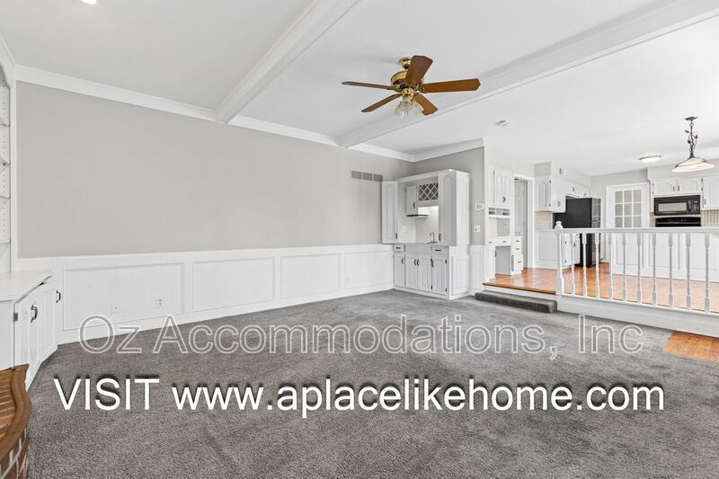 AVAILABLE NOW!! 11626 Woordward St. Overland Park, KS 66210 property image