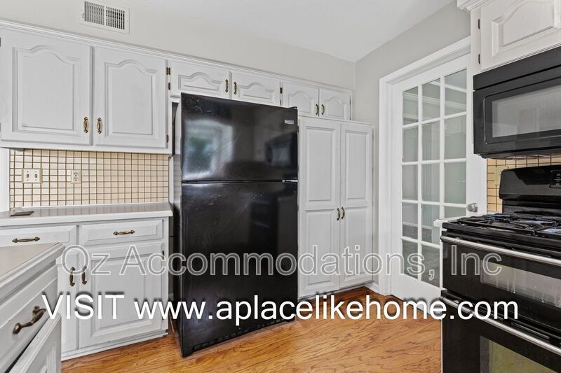 AVAILABLE NOW!! 11626 Woordward St. Overland Park, KS 66210 property image