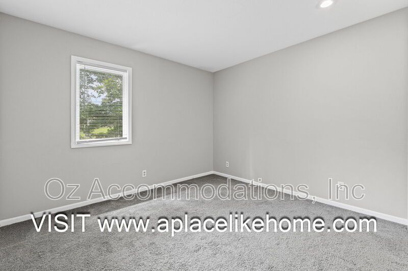 AVAILABLE NOW!! 11626 Woordward St. Overland Park, KS 66210 property image