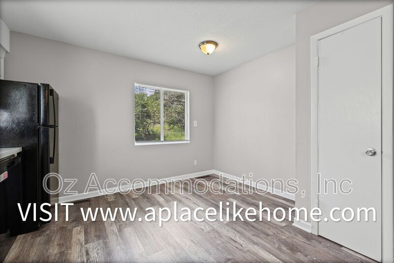 9702 Sheperds Dr, Unit B property image
