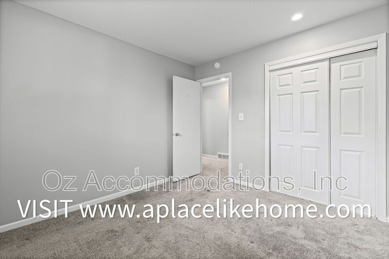 9702 Sheperds Dr, Unit B property image