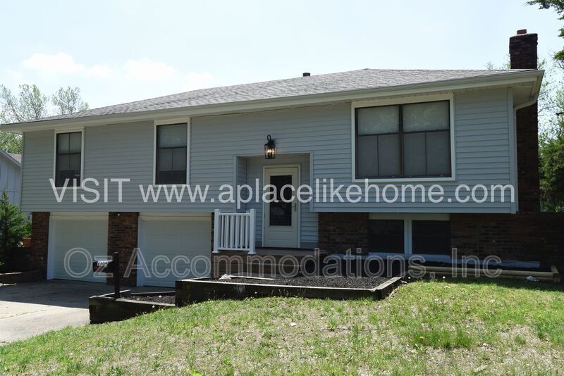 Available Now!! 1105 W Elm Ter Olathe, KS 66061 property image