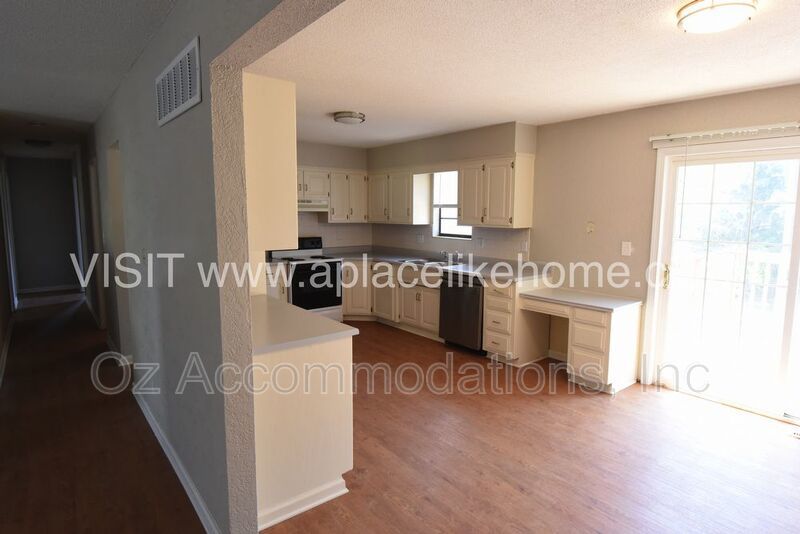 Available Now!! 1105 W Elm Ter Olathe, KS 66061 property image